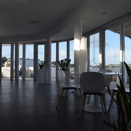 Penthouse Apartment Mosta