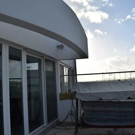 Penthouse Mosta